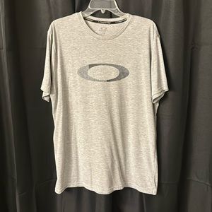 Men’s Oakley Grey Graphic T-Shirt XL